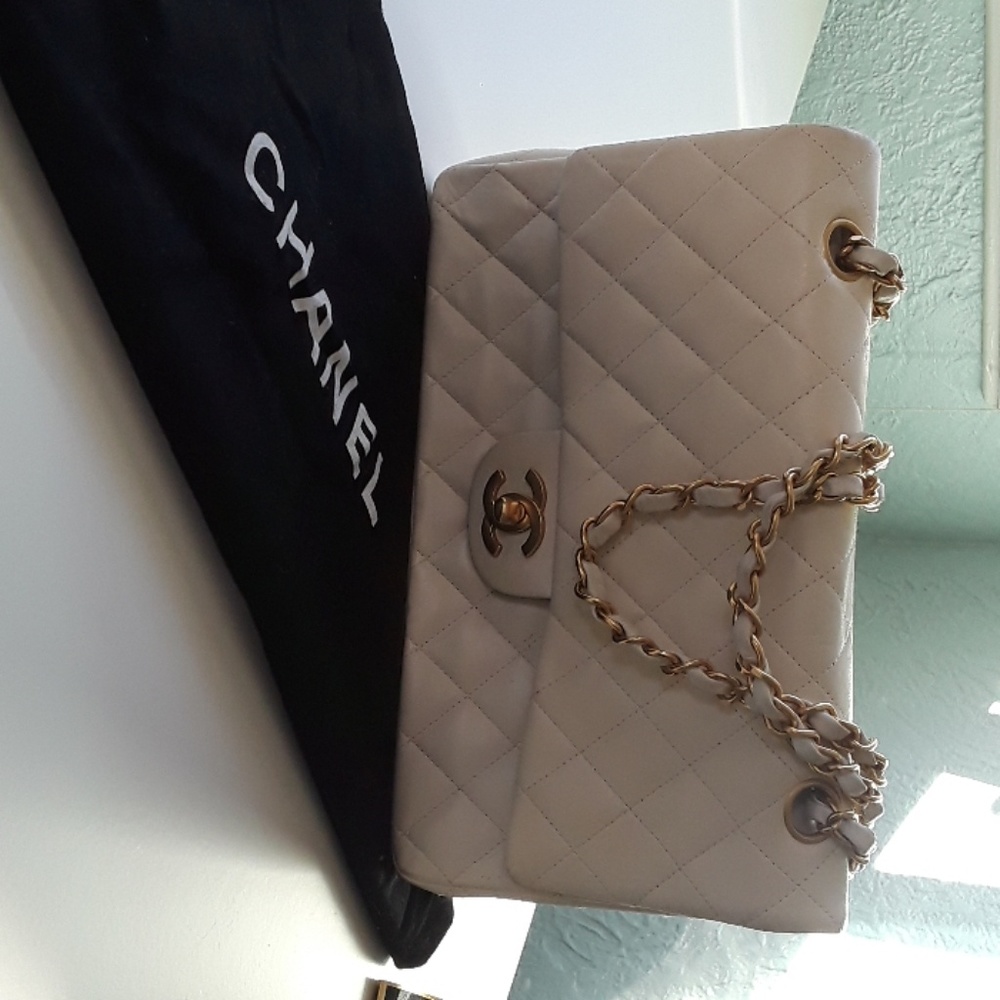 Gorgeous off white classic Chanel purse
